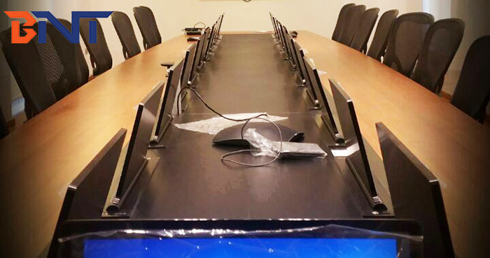 21台带有17.3“高清屏幕超薄电动升降器用于科威特KNPC项目