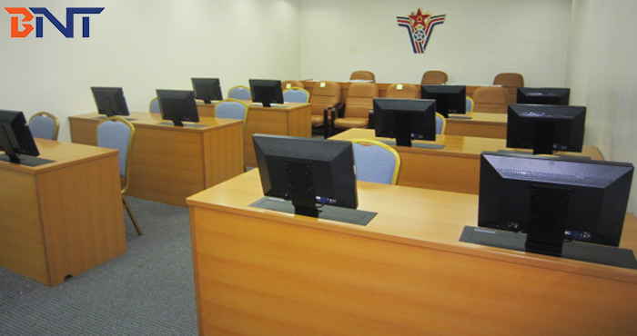 BNT为大连军事理论培训室提供12台BBL-22电动升降器