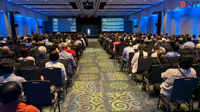 Boentes 300英寸快速折叠投影幕用于美国公共培训室项目