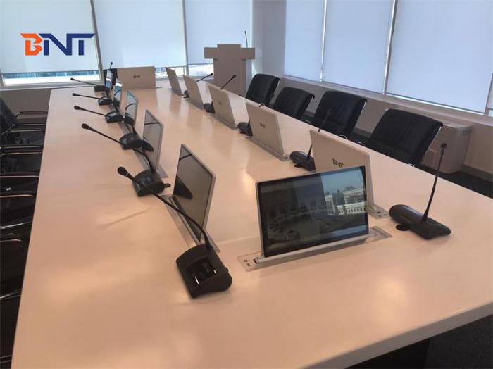 BNT 17.3英寸带屏超薄液晶显示器升降器用于哈萨克斯坦某军队基地的会议室