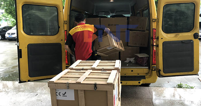 2020-09-18广州博恩特科技有限公司向南美国家发货15套110v LCD升降器