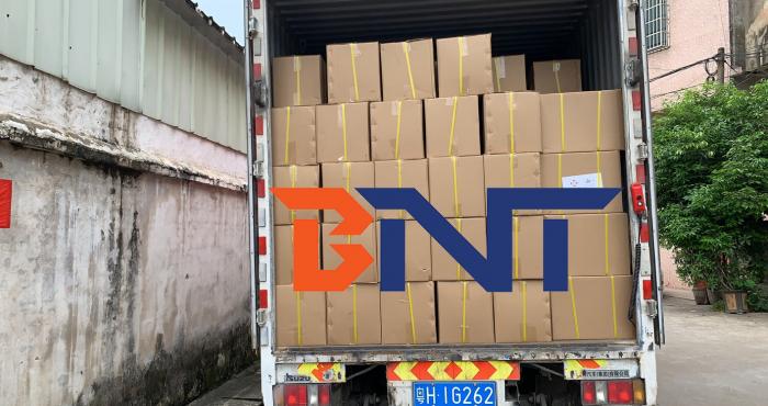 2021-5-13  广州市博摁特高新科技有限公司发货2500套插座到秘鲁