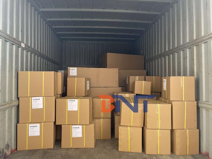 2021-07-13博摁特发货投影仪吊架和插座到哥伦比亚