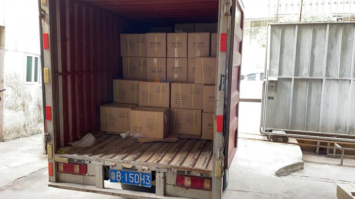 2021.10.16 博摁特向俄罗斯发货800套插座