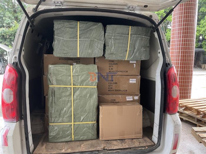 2021.12.20博摁特向越南发货50套吊架和100套三脚架