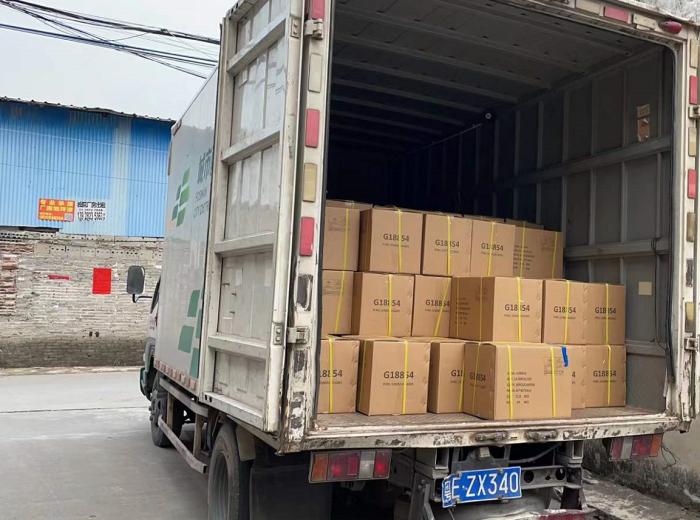 2022.1.18博摁特向俄罗斯发货1000套桌面插座