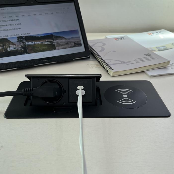 桌面插座盒 BD680EU