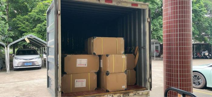 2024-4-25博摁特向秘鲁发货800套地面插座+1000套毛刷线盒